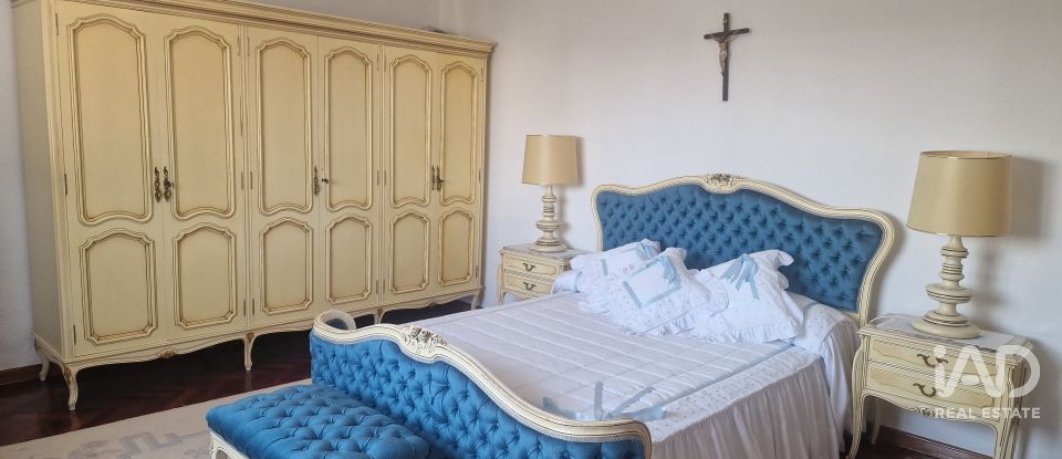 Châlet 4 chambres de 242 m² à Villadangos del Páramo (24392)