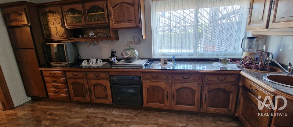 Châlet 4 chambres de 242 m² à Villadangos del Páramo (24392)