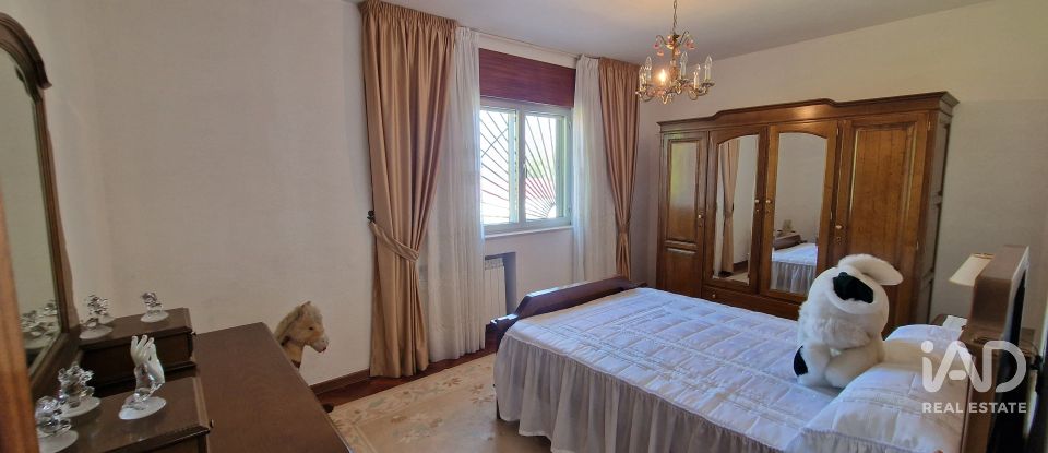 Châlet 4 chambres de 242 m² à Villadangos del Páramo (24392)