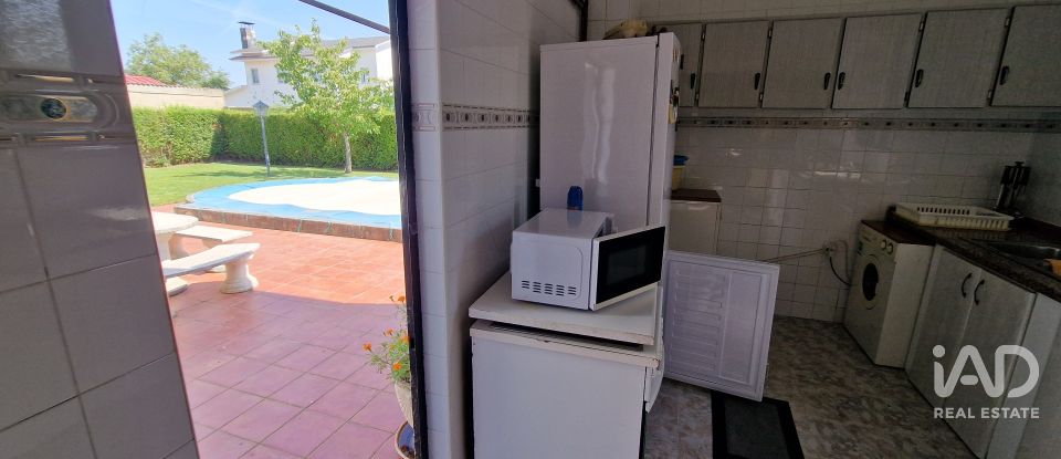 Châlet 4 chambres de 242 m² à Villadangos del Páramo (24392)