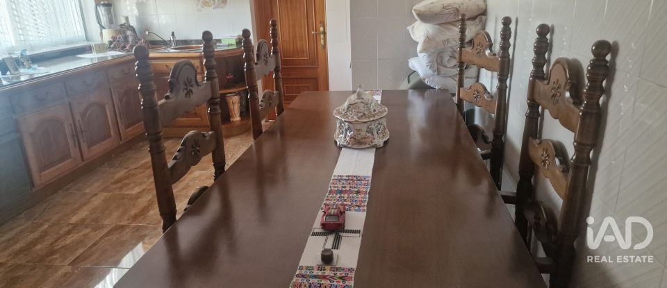 Châlet 4 chambres de 242 m² à Villadangos del Páramo (24392)