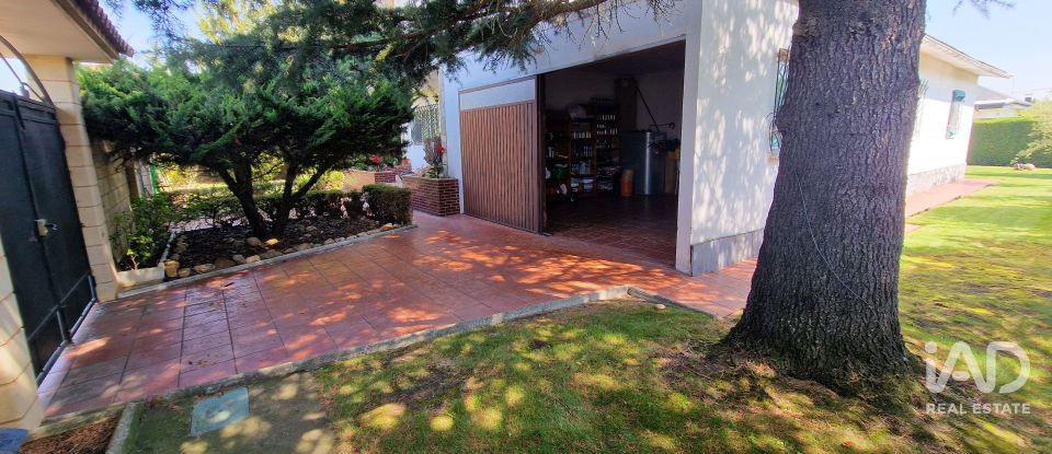 Châlet 4 chambres de 242 m² à Villadangos del Páramo (24392)