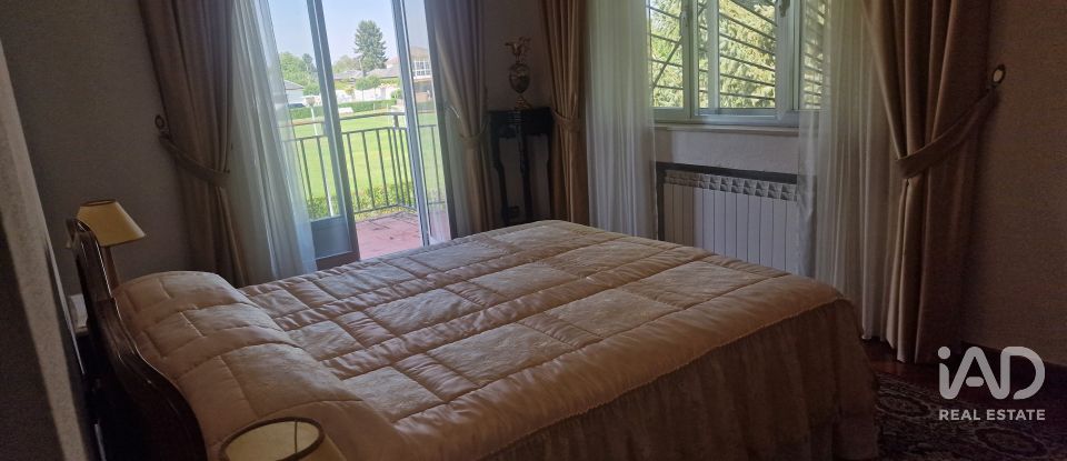Châlet 4 chambres de 242 m² à Villadangos del Páramo (24392)
