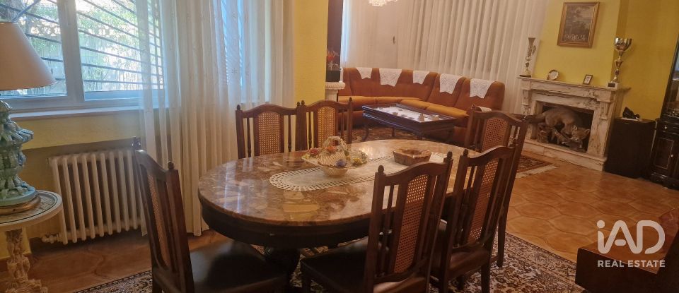 Châlet 4 chambres de 242 m² à Villadangos del Páramo (24392)