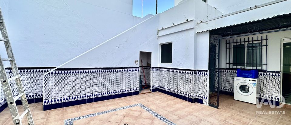 Casa 3 habitaciones de 171 m² en Lepe (21440)