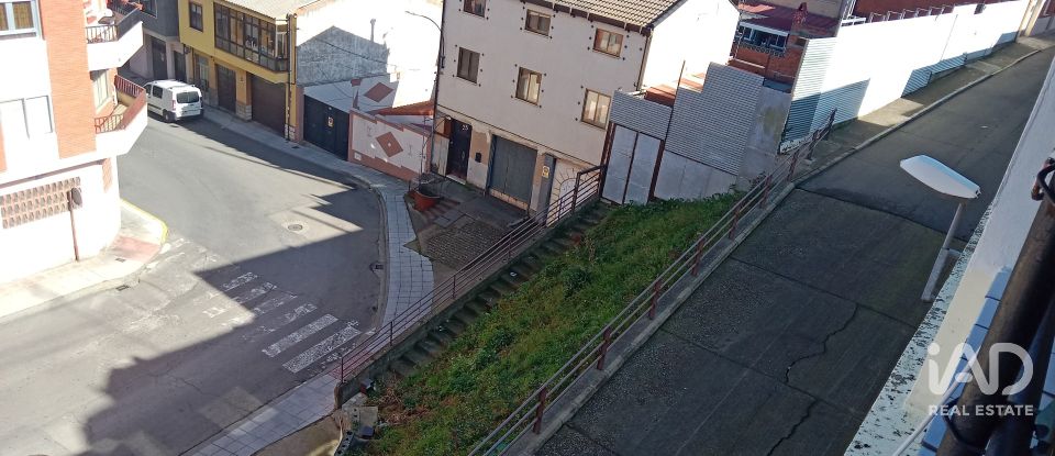 Casa 3 habitacions de 130 m² a La Bañeza (24750)