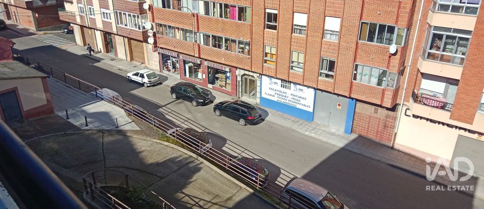 Casa 3 habitacions de 130 m² a La Bañeza (24750)