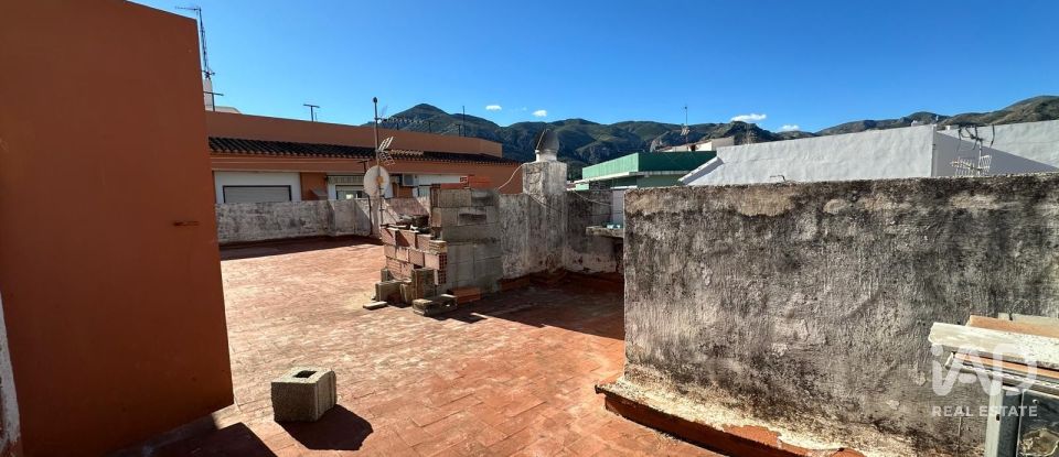 Casa de pueblo 4 habitaciones de 236 m² en Pego (03780)