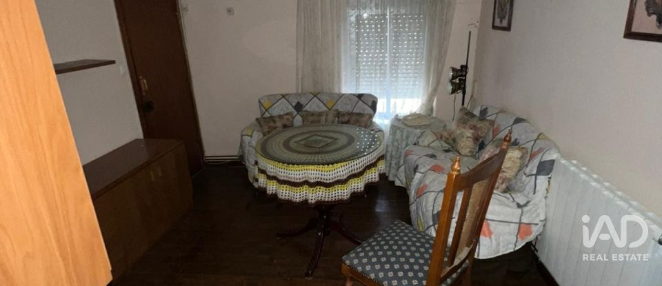 Casa 4 habitacions de 150 m² a Santa María del Páramo (24240)