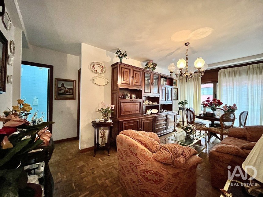 Piso 4 habitaciones de 96 m² en Ferrol (15401)