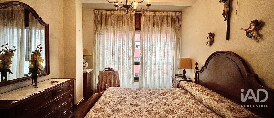 Piso 4 habitaciones de 96 m² en Ferrol (15401)