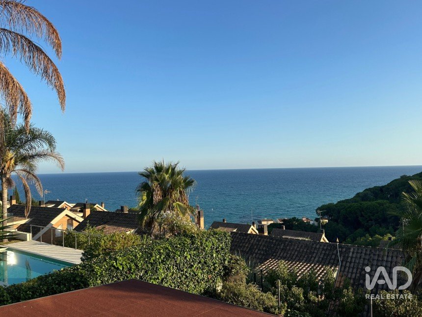 Casa 3 habitacions de 150 m² a Arenys de Mar (08350)