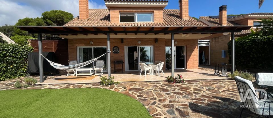 Casa 3 habitacions de 150 m² a Arenys de Mar (08350)