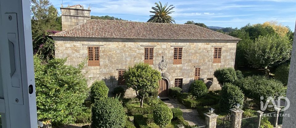 Piso 3 habitaciones de 107 m² en Cambados (36630)