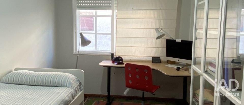 Piso 3 habitaciones de 107 m² en Cambados (36630)