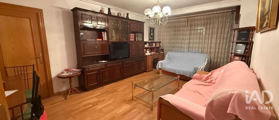 Apartment 3 bedrooms of 100 m² in León (24006)