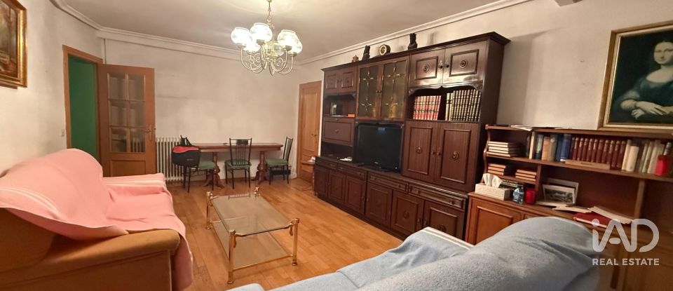 Apartment 3 bedrooms of 100 m² in León (24006)