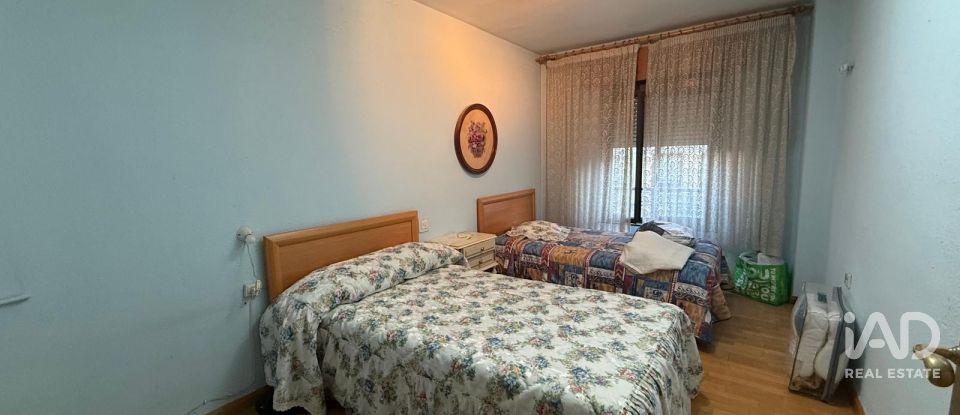 Apartment 3 bedrooms of 100 m² in León (24006)