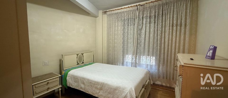 Apartment 3 bedrooms of 100 m² in León (24006)