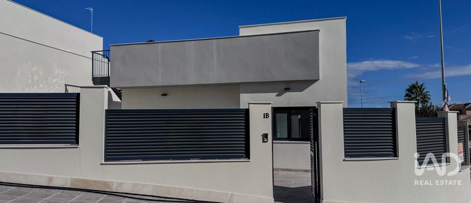 House 3 bedrooms of 106 m² in Barrio Los Hortelanos (03191)