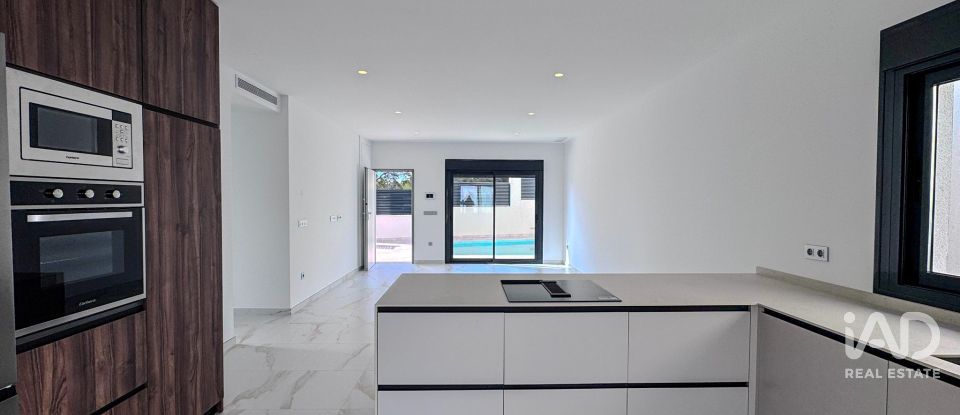 House 3 bedrooms of 106 m² in Barrio Los Hortelanos (03191)