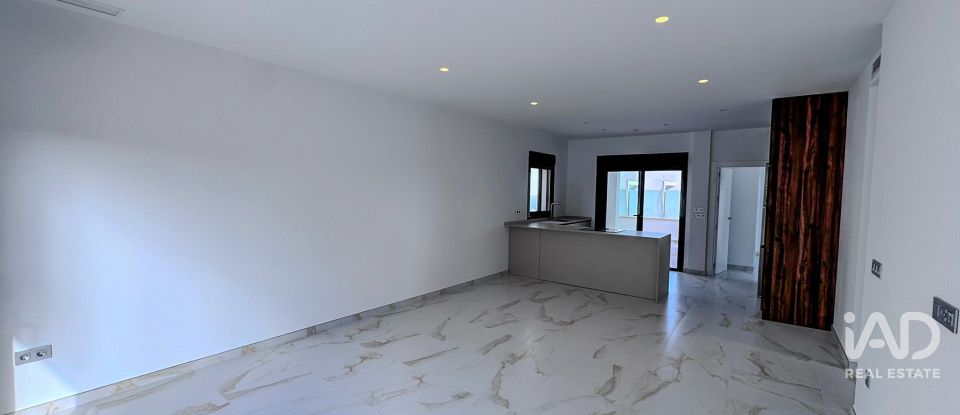 House 3 bedrooms of 106 m² in Barrio Los Hortelanos (03191)