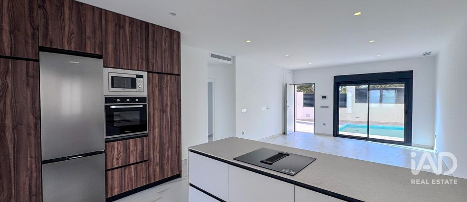 House 3 bedrooms of 106 m² in Barrio Los Hortelanos (03191)