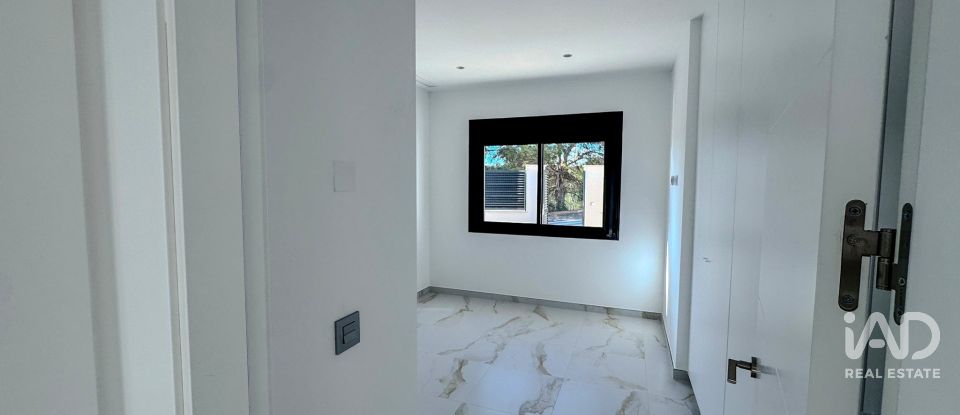 House 3 bedrooms of 106 m² in Barrio Los Hortelanos (03191)