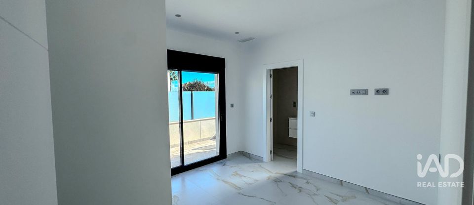 House 3 bedrooms of 106 m² in Barrio Los Hortelanos (03191)