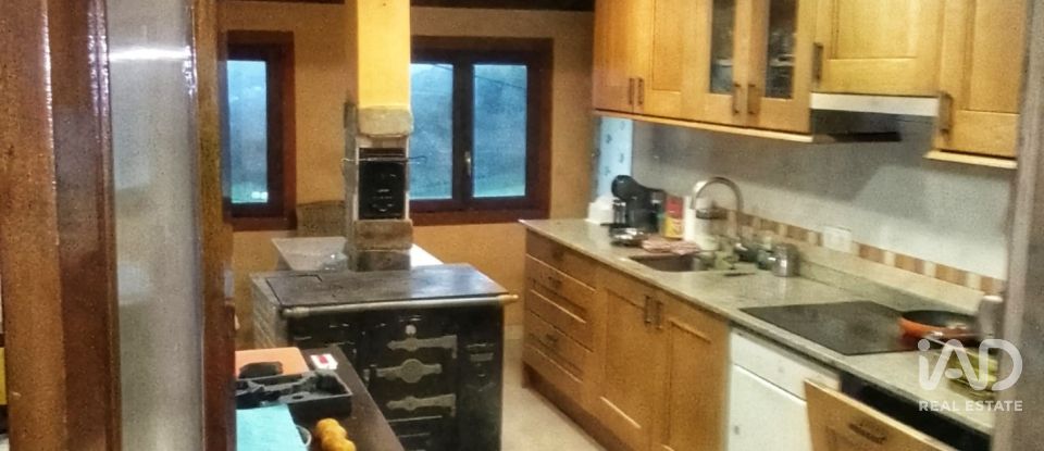 Casa rústica 3 habitacions de 285 m² a El Callejo (48890)