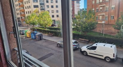 Apartment 3 bedrooms of 95 m² in León (24008)