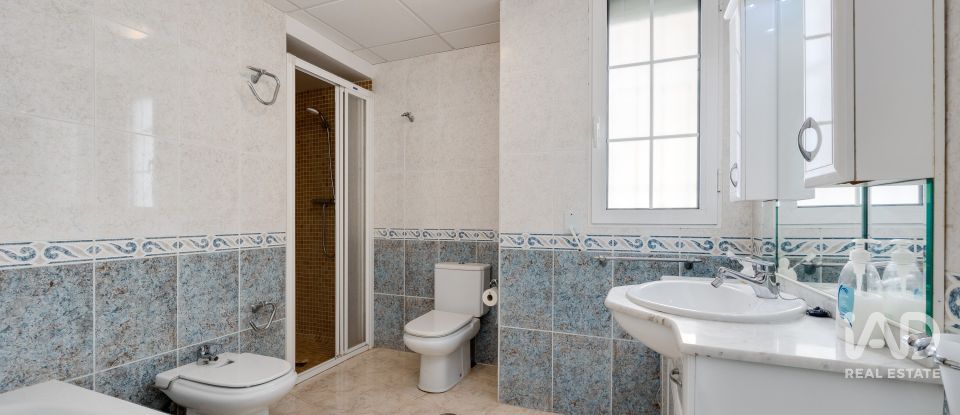 Piso 4 habitaciones de 108 m² en Torrevieja (03185)