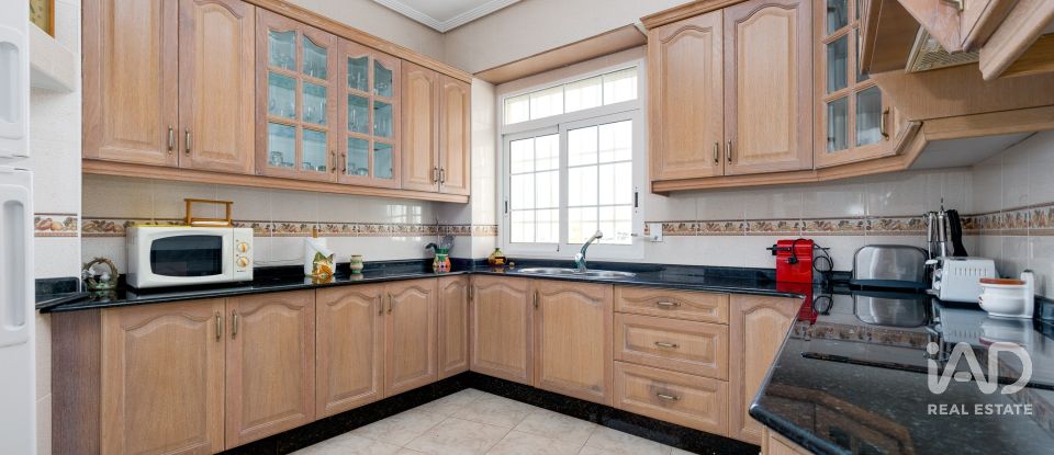 Piso 4 habitaciones de 108 m² en Torrevieja (03185)