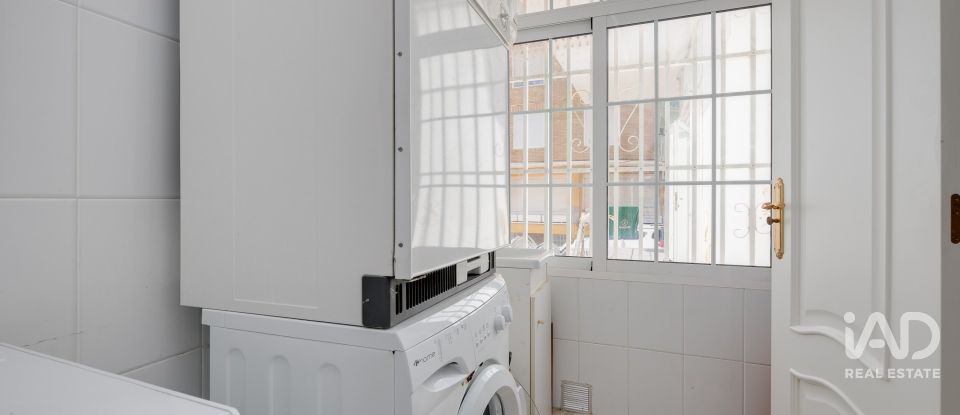 Piso 4 habitaciones de 108 m² en Torrevieja (03185)