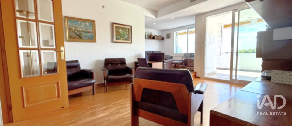 Penthouse 4 bedrooms of 140 m² in Sant Vicenç de Montalt (08394)