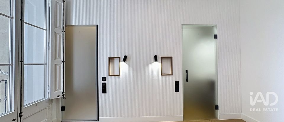 Apartment 4 bedrooms of 155 m² in Barcelona (08037)