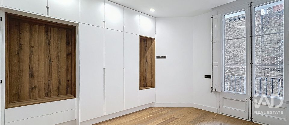 Apartment 4 bedrooms of 155 m² in Barcelona (08037)