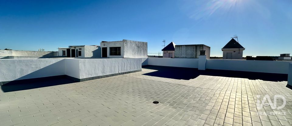 Piso 3 habitaciones de 112 m² en Lepe (21440)