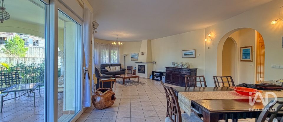 Casa 3 habitacions de 279 m² a Dénia (03700)