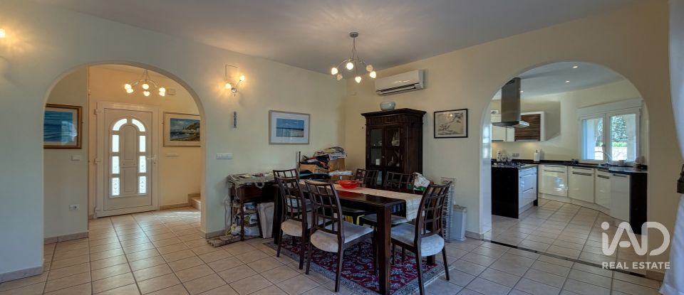 Casa 3 habitacions de 279 m² a Dénia (03700)
