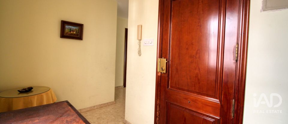 Piso 5 habitaciones de 307 m² en Oliva (46780)