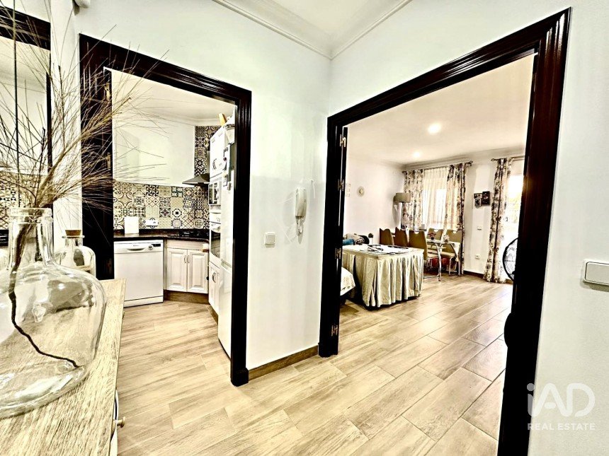 Piso 3 habitaciones de 112 m² en Lepe (21440)