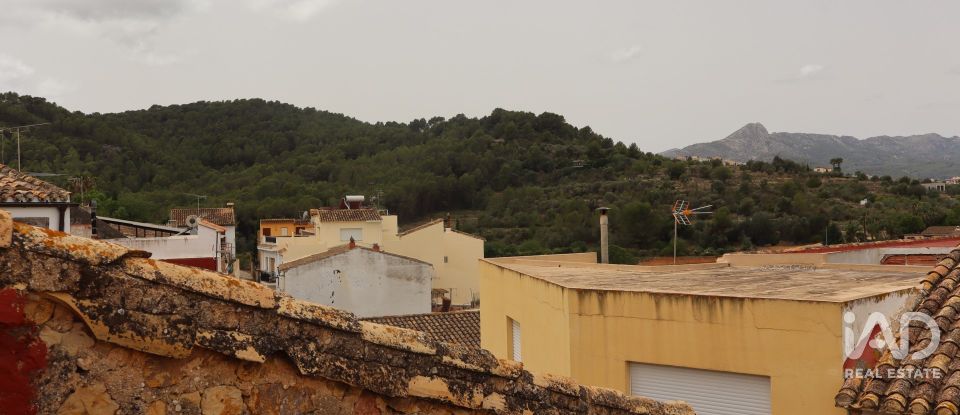 Casa 5 habitacions de 148 m² a Benidoleig (03759)