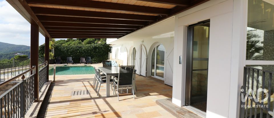 Casa 6 habitaciones de 292 m² en Cabrils (08348)