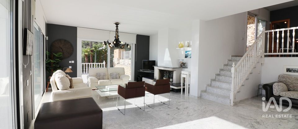 Casa 6 habitaciones de 292 m² en Cabrils (08348)