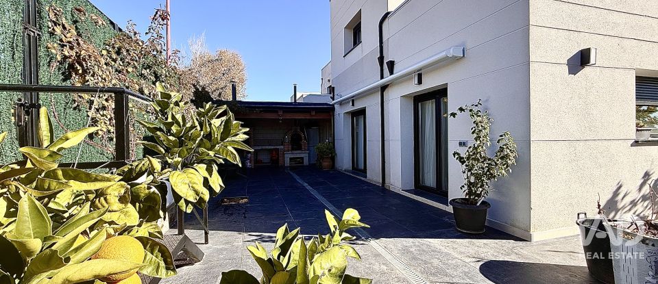 Casa 5 habitacions de 197 m² a Villalbilla (28810)