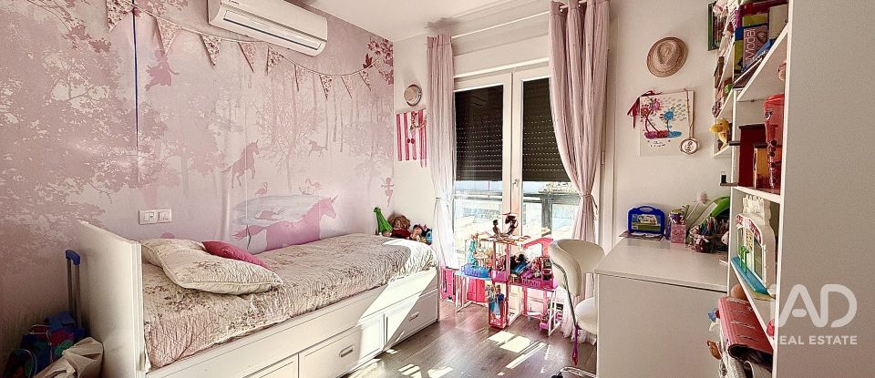 Casa 5 habitacions de 197 m² a Villalbilla (28810)