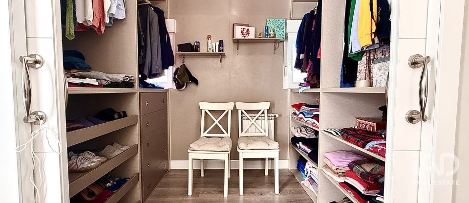 Casa 5 habitacions de 197 m² a Villalbilla (28810)