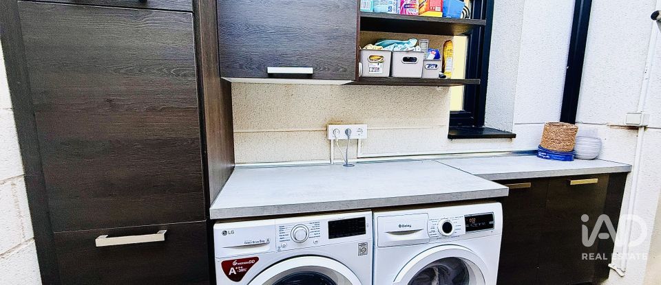 Casa 5 habitacions de 197 m² a Villalbilla (28810)