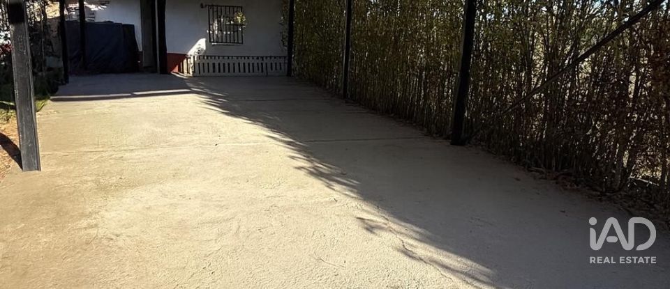 House 4 bedrooms of 226 m² in Villaquilambre (24193)